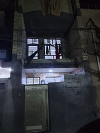 نص قطعة للبيع  بناء حديث طابقين ونص  قطاع ٦٢ مقابل مصرف الكيارة قريبة ...