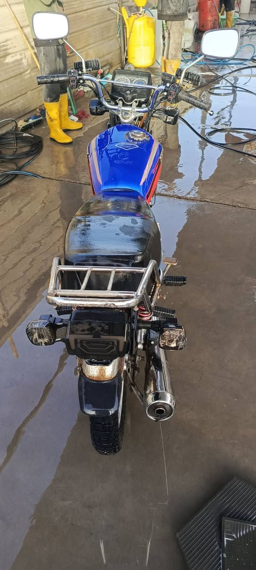 السلام عليكم أعيد النشر بسبب لوعود الكاذبة سيفان ٢٣ / ٥ كير كفالة عامة سعرة ٦٠٠ وبيهة مجال مكاني بسماية *********** رحمة لوالديكم لمو شراي لا يتعبني
