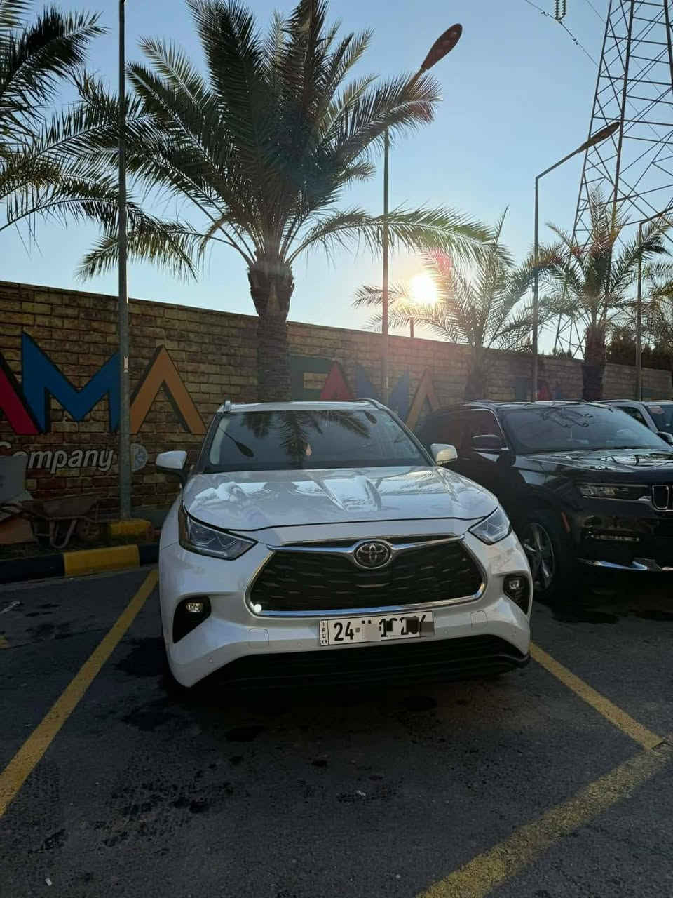 Toyota Highlande
Toyota Highlander Limited 2023 / تويوتا هايلاندر
السيارة بانزين
السيارة موصفات  لمتد فول
السيارة كلين 
السيارة رقم دهوك 
ماشية 48 mil 
السعر : 450
موصفات : 

سماعات JBL 
سلايت 
 كشنات vip 
صندوق كهربائي 
فول رادارات
كشنات جلد كهربائيه
كشنات تدفئه وتبريد
شحن وايرليس 
بردات جانبيه
اوتو هولد 
هاندبريك بصمه
وضعيات القياده 
ايكو 
نورمال
سبورت
 نظام نزول منحدرات 
 بعد بيها موصفات اكثر و اكثر 
حجم المحرك 4 سلندر توربو Turbo
السيارة دخوك ابراهيم الخليل كاتي دهوك 
شرط السيارة مكفولة من الانتربول ما مسروقة 
مكان السيارة دهوك
***********
***********
