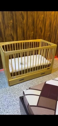 سرير للبيع نضيف كلش بدون ضرر مع دوشك ومصدات مجرات مخزن ويتعلى ٣ درجات ...