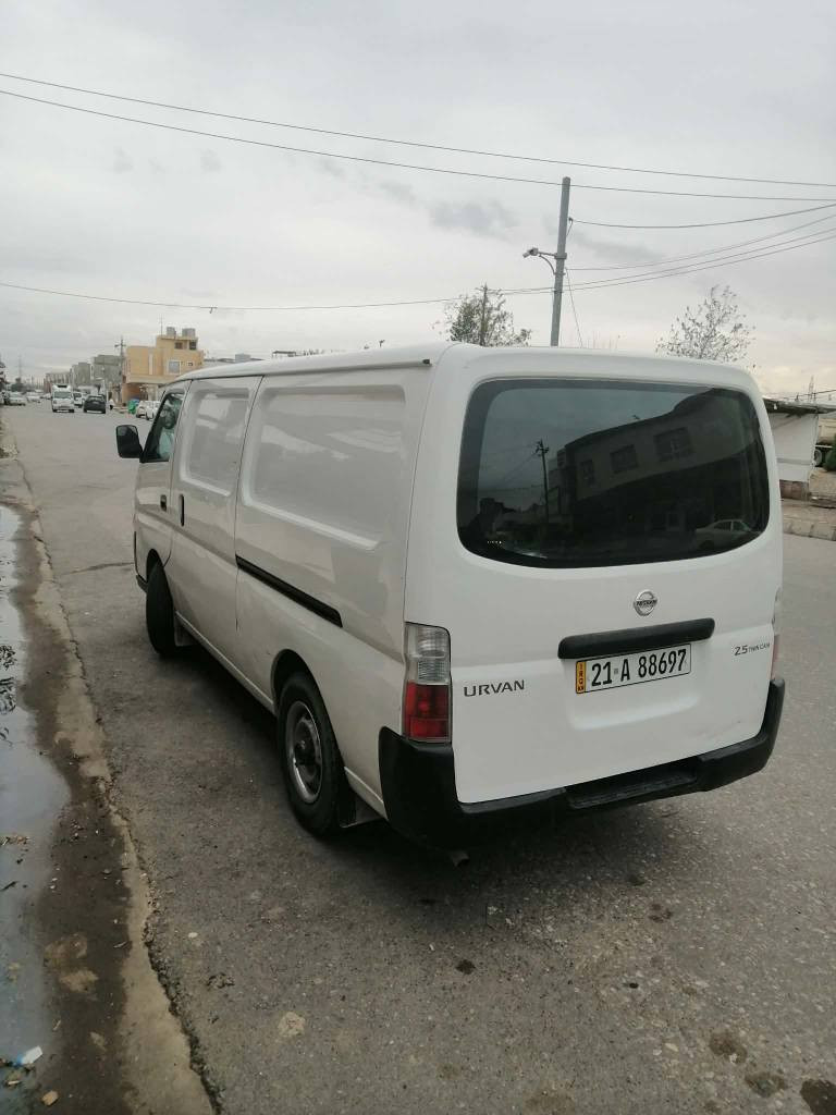 نيسان ئؤريفان 
مؤديل 2012
كيرومه كينه و ته بريدو اكسل به شه رته 
تاوه مه كينه كى نويمان لؤبه ستايه 
ته بريد مه ركه زى بيشه وبشته وه ى به شه رت
جارتايه ى نويى لؤبه سترايه 
ره قه م وسه نه وى نوه 

*********** أربيل, العراق
