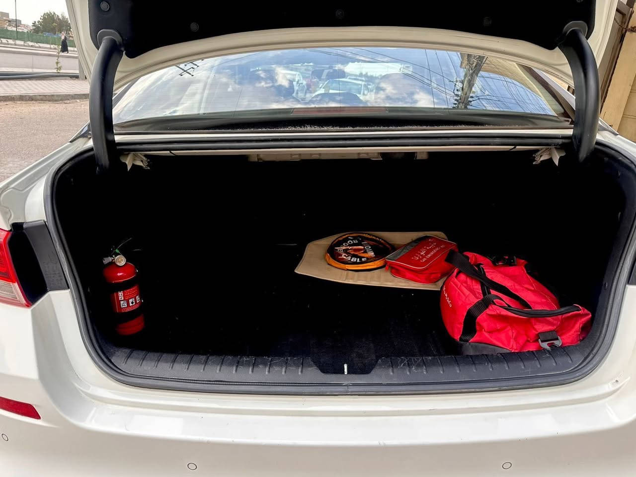 السلام عليكم اوبتما. ٢٠١٩  خليجي ماشية ١٨٣ بيها ظربة موضحة بالصور السعر ١٣٢ محرك ٢٠٠٠ رقم أربيل وكالة موجودة وبيها مجال للطيبين مكانها بغداد حي الجهاد لاستفسار ***********
