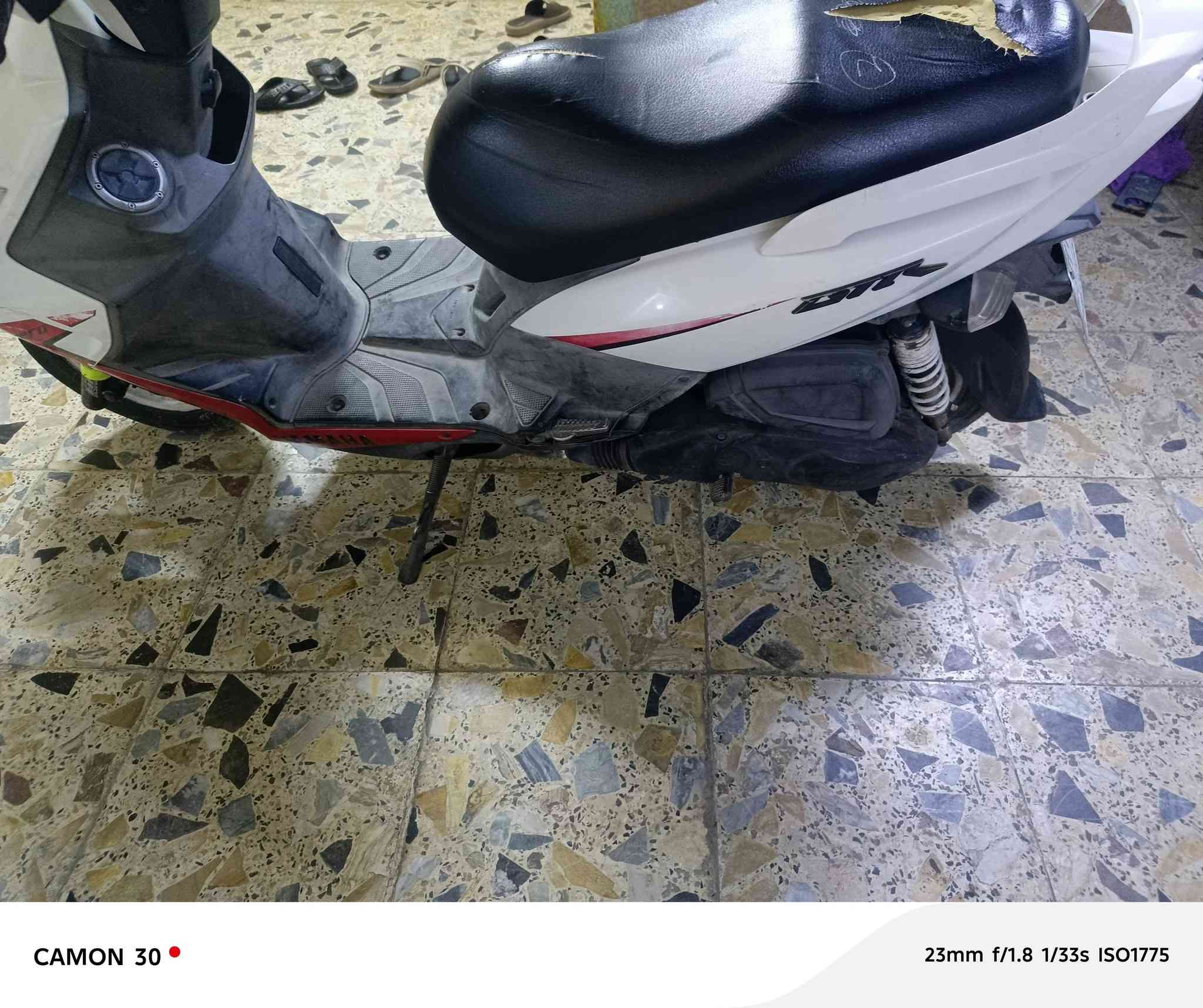 سلام عليكم شباب جي تي ار نضيفه تخبل درحه فول مكنيه ما مفتوحه اشاير كلوب لد شاشه كهرايئه السعر ١٢٠٠ وبيها مجال المدينه الاورزدي ***********
