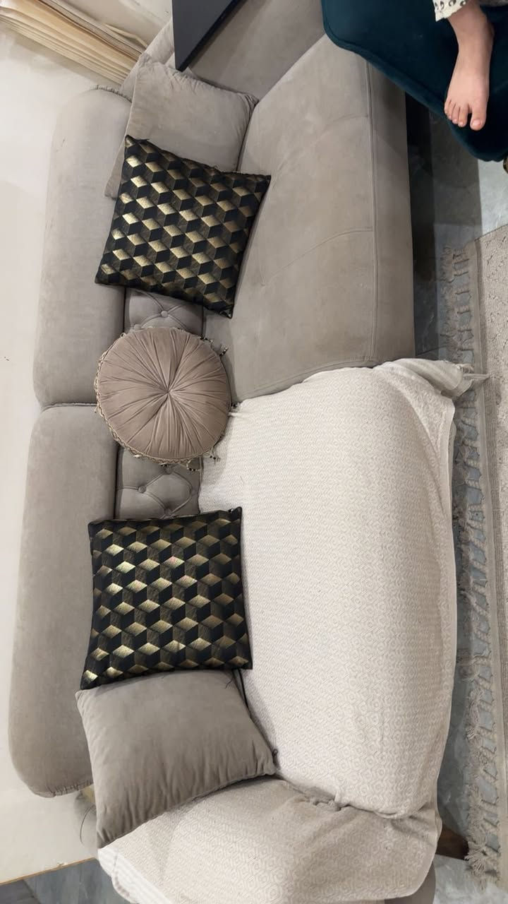 تخم قنفات تركي ماركة البيمو 
8 مقعد 
550 الف 
العنوان حي تونس 
***********
