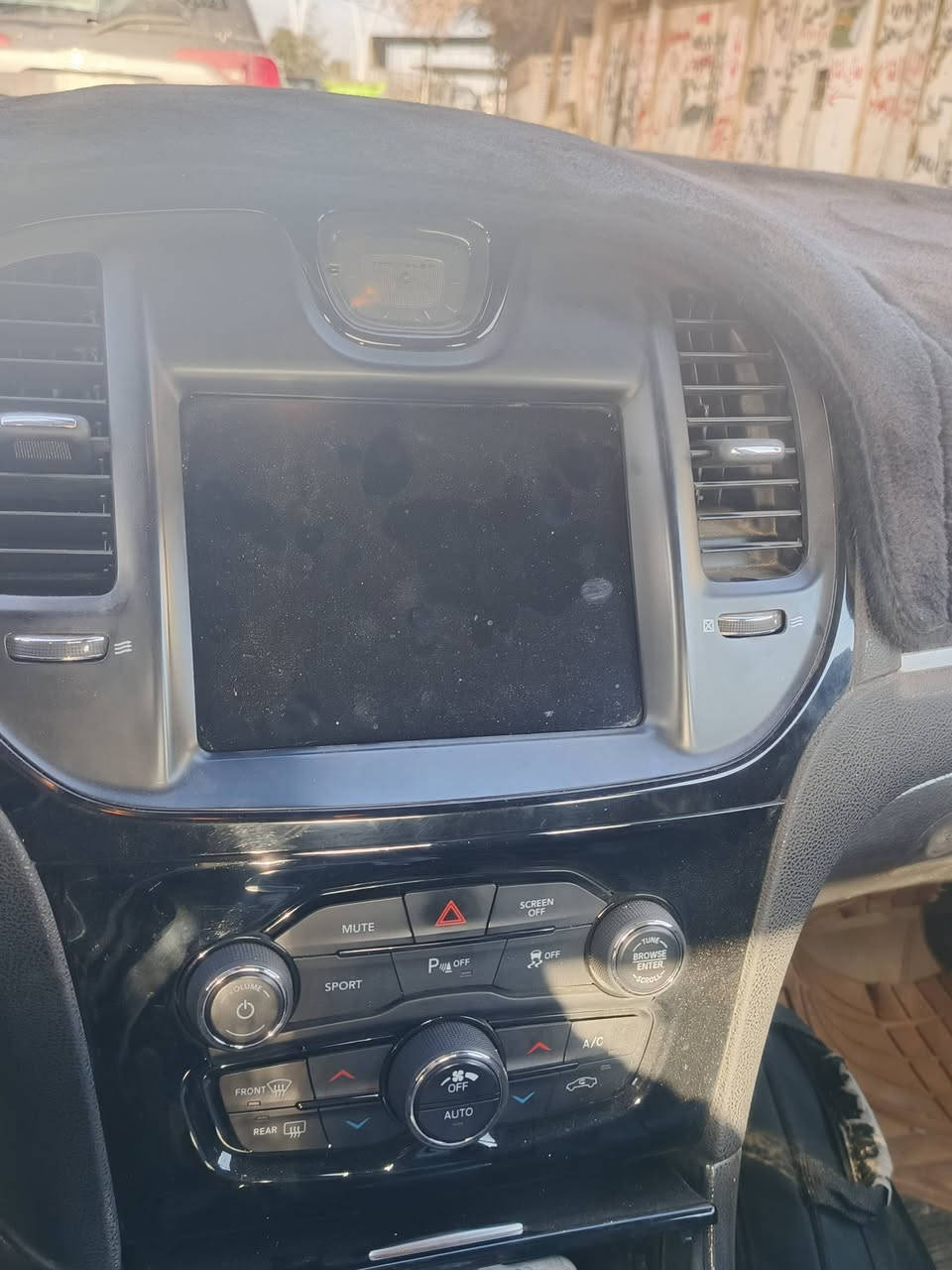 للبيع اوباما ٢٠٢٢ اصل رقم بغداد بسمي تحويل مباشر فول مواصفات خطها بغداد عمارة مصفرة هيئة وغرامات منظومة غاز صور الحادث ويه الصور عارضها ٢٣٠ وبيها مجال مكان السيارة بغداد للاستفسار ***********
