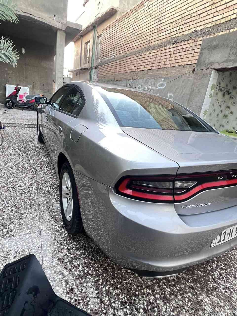 السلام عليكم 
جارجر 2017 رقم بغداد باسمي حادثها مثل ماواضح بصوره صبغ قطعه وحده باقي سياره كفاله حته الدعاميات بدون صبغ وكلشي ع وضع الشركة مكاني السماوة سعر 198بيها مجال https://en.bidfax.info/dodge/charger/2660419-dodge-charger-se-2017-silver-36l-6-
vin-2c3cdxbg5hh634372.html 

***********
