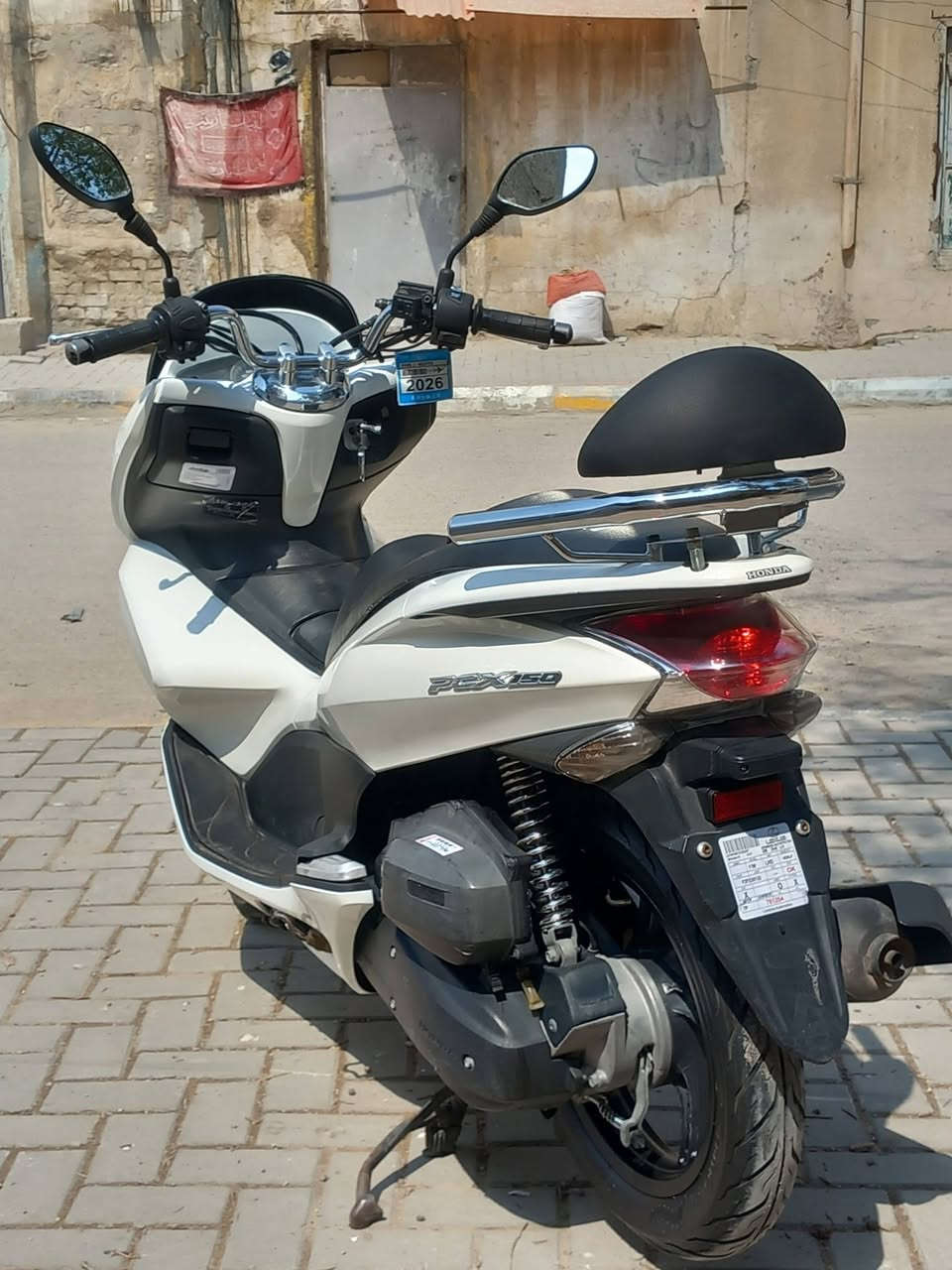 سلام عليكم....
دراجه للبيع بي سي اكس الجيل الاول  
 
دراجه شلعه معدل كهربائيات كلهه شغاله دراجه جديده   بلادية أي نقص مابيهة دهن جديد 
جيب فيتر وتعال افحص
العنوان بغداد مدينه الصدر مطعم ليمنونه الاستفسار الاتصال على الرقم 📞***********
