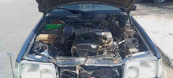 سلام عليكم  مارسدس دبه 300 مكينه 3000فقتي شرط مكينه وكير بجيس مديل88 رقم دياله انكليزي جديد تحويل ثاني يوم سياره بسمي 
شواصي سليمات قواعد دبل سليمات براكيت سليم  
كهربايات كله شغاله 
تخم تايرات امامي خلفي جديد
تبريد كامل جديد مشتغله بيدي قبل شهر  طك عندي الفريز او عفته ما سويته السعر 46 لا تخابر اذا ما تقره تفاصيل
رقم ***********
