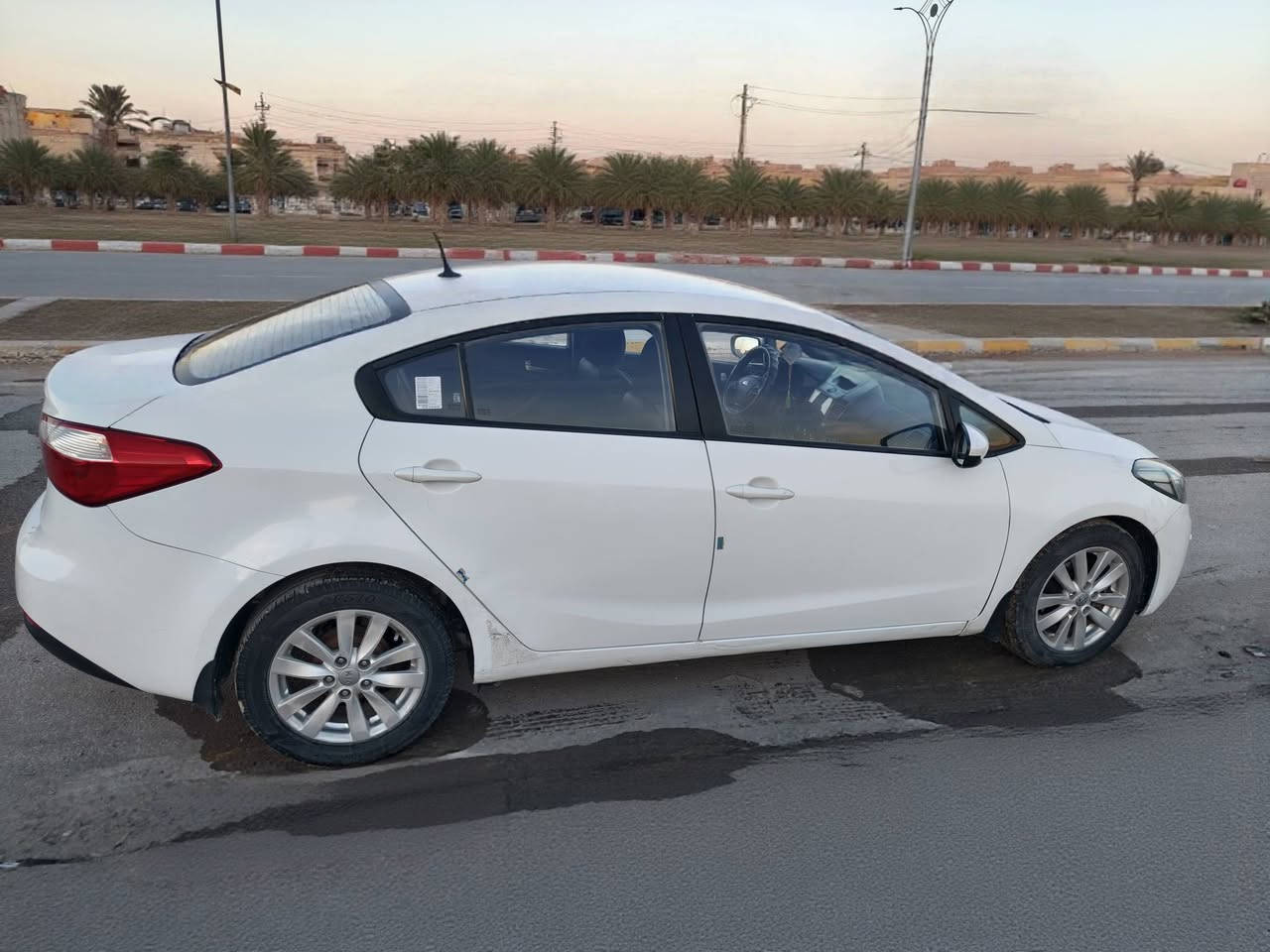 سيراتو خليجي للبيع ٢٠١٤ محرك ٢٠٠٠
المحرك مفتوح السيارة بسمي
 السيارة جاهزة ترايك وين ماتريد 
ماناقصه برغي تبريد ثلج مبدل منظومة تبريد وتدفئة جديدة  كشنات مغلفة حدادية جديدة وجاهزة ويل كب حتى السبير  ولايت زنون شاشة كبيرة
السيارة بسمي مداور ثاني مشروع وطني
الفحص موجود بالصور 
السعر / ١١٠ ورقة وبيه مجال قليل
الاتصال على الرقم ***********
المكان: ناصرية / حي التضحية
