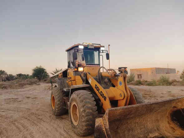 سلام عليكم للبيع شفل
 SDLG_46 موديل 2012
مكفول كفاله عامه كير شركه فراك مكفول 
كهربائيات مضخات وضع الشركه مكينه جاهزه للعمل  المكان ذي قار للستفسار التصال على الرقم 
***********
***********
والسعر 240 وبيه مجال
