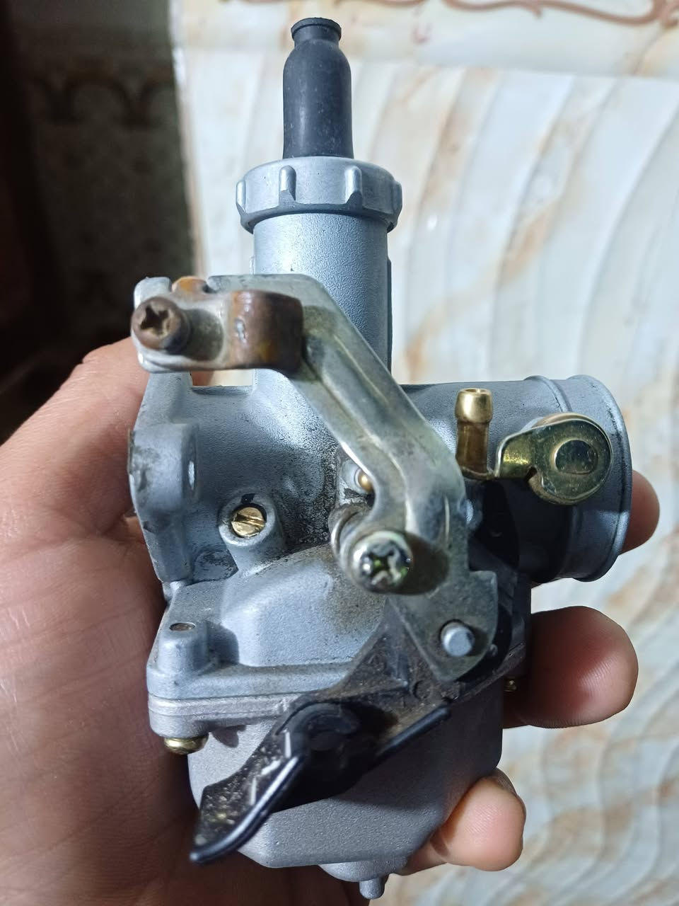 سلام عليكم كابريتر دايون عظم اصلية وكالة اخت الجديدة خناك ابو الواير مكاني كربلاء ب 15الف وبيها مجال للشراي ***********
