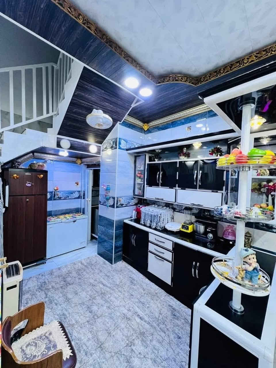 ♕ بسم الله الرحمن الرحيم اللهم صلِّ على محمد وآل محمد ♕

🏠 :  منزل للبيع طابقين 

🌐 :  الموقع حي 36 من جهة ثانويه الفرسان 

📐 : المساحة 125 متر 

🏗 : سنة البناء 2020 كونكريت 

  (     تفاصيل اكثر      ) 

طابق الاول /  غرفه + صاله + مطبخ + استقبال + حمامات داخليه وخارجية

طابق الثاني / غرف نوم عدد 2 + صاله +

؟  ملاحظه مع البيت كاونتر المطبخ 

💰: السعر 125مليون مع المجال 

📲 : للاستفسار الاتصال على الرقم 

 📞 : ‏‪0788 251 8491‬‏  واتساب 

✨ لــن تـکون وحـيداً ابـداً مع  الــ مهيمن  للعـقار ✨
