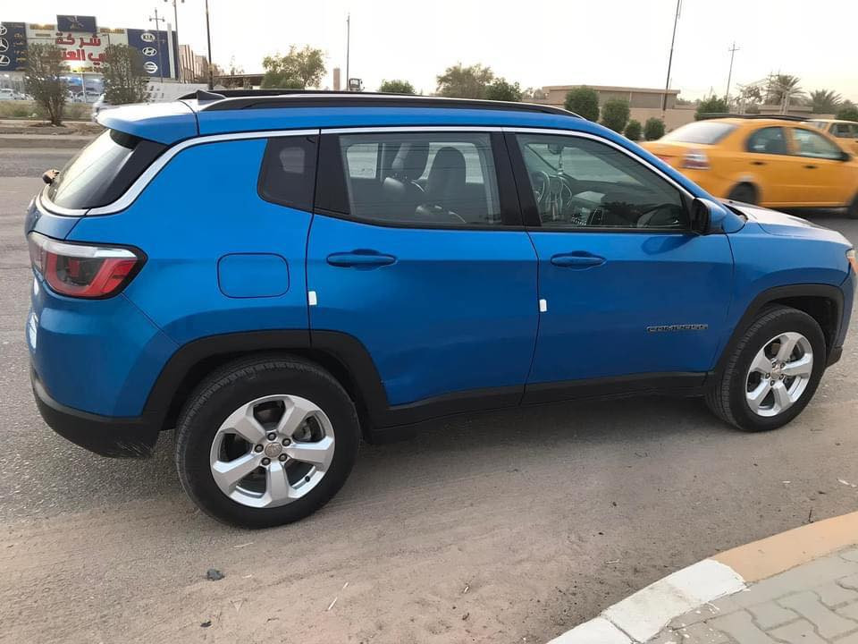 جيب كومباس موديل 2018
فول مواصفات عدا الفتحة 
فور ويل  
بصمة ابواب
بصمة تشغيل 
تشغيل عن بعد
كامرا خلفية
هيتر مراية جانبية 
كشناه جلد تدفئة
بية ضربتين جاملغ امامي عكسرالسايق او جاملع خلفي بارد فقط بدون صبغ 
سيارة حرة راعية باحلة  باقي بس تحويل 
مستعجل ع بيعة كلش الشراي يتصل وانه بلخدمة 
***********
