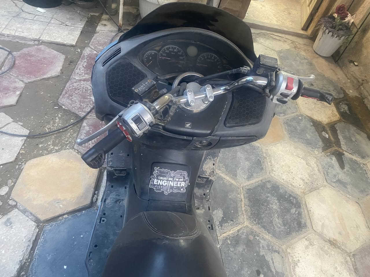 السلام عليكم مكلف بالنشر مكلف بالنشر
دراجه فورزه 08 لون جويتي كير ومكينه خير من الله 
الدراجه نكره سلف مثل ما بالصوره 

العنوان بابل حله حي الامام شارع الضغط 

رقم صاحب الدراجه *********** 

رقم مكلف النشر ***********
سعر الدراجه 550وابيه مجال
