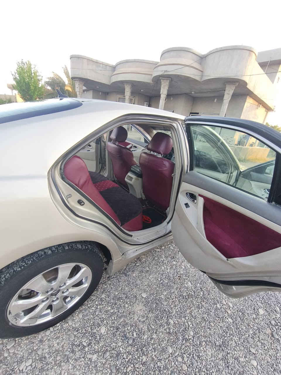 مساكم الله بالخير 

كامري 2007 امريكي 

مصبوغه حزام بس ابيعها عام 

بيها لغد اليمين الامامي مبدل + لحيم شبر براس الشاصي 

گير + محرك بالشرط -- المحرك مبدل قل 15 يوم كصه جديد 

تواير امامي عمرهن شهرين + خلفي نص عمر 

لايتات جدد + منظومه زينون 

سستم كامل 

دوشمه بلادي تغليف ارضيه جلد 

سياره جاهزه ع كل نقص حداديه وجماليه وغرفه نضيفه 

السياره احلى من الصور ماتحط عليها ربع
 
ماتريد بس ستر الله 

السعر 82 نقدا واذا مقدمه 60 وفوك هم يرهم 
للاستفسار :***********

مكاني الزاب قريه اشريعه
