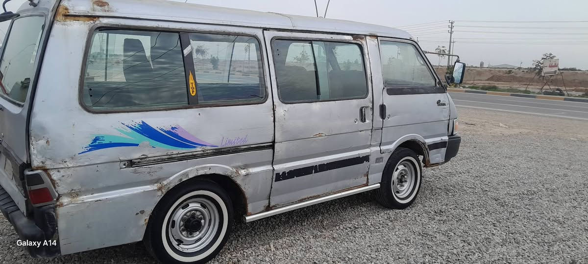 سلام عليكم من رخصة مسؤل الكروب
كيا بستا موديل ١٩٩٥ للبيع 
رقم بغداد سنوية لل ٢٠٢٩ 
تريد تحويل تريد وكالة صاحبها موجود 
كير محرك اكسل خير من الله 
صدر نص عمر كهربائيات شغالة
سعر ب ٣٧ وبيه مجال  حك الجية 
للأستفسار ع رقم واتس اب ***********
