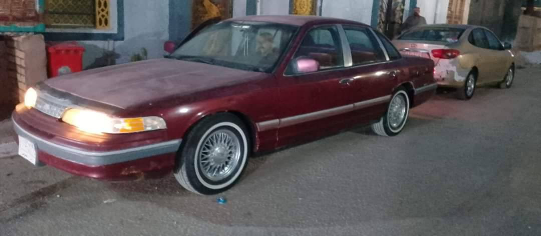 سلام عليكم سياره البيع فورت امريكي كير مكينه جديد مكان سياره نجف حي مكرمه قرب مكتب  السعر 25وبيه مجال اتصال على هاذه الرقم ***********
