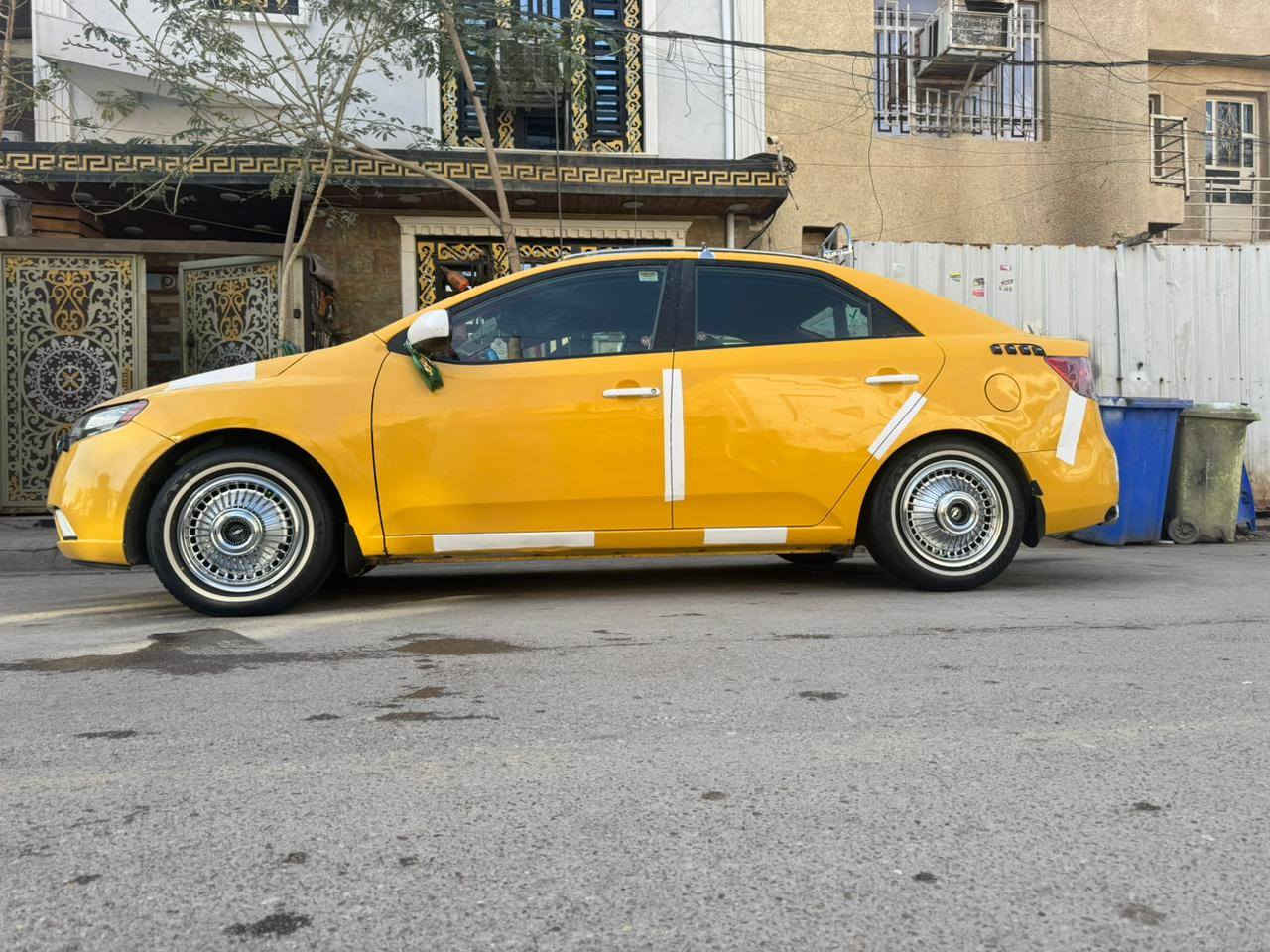 الهم صلي على محمد وآل محمد
السلام عليكم شباب
الأسم / كيا فورتي
موديل / 2013
مكينه / 2000 دوش
كير / اتوماتيك + عادي
المواصفات / عاديه
1/ شاشه تاب
2/ كامره خلفيه دواره
3/ تحكم استيرن جهتين
4/ درشمه عام
5/ منظومه غاز جديده
6/ سيبايه ابو عمار اصليه 
7/ نشره استوب خلفيه 
8/ تخم تاير خط ابيض 
9/ كبات شوفر 15
10/ ماسحات لايت 
11/ مسطره توج 
12/ دركه باج سيبايه وسهم 
ماشيه 224 الف كيلو
كير مكينه صدر تبريد كله كفاله 
سياره احله من صور بعد 
بيها جاملغ اوبنيد
 بيها بل لغد وشاصي شويه 
اتريك وين ما يعجبك 
رقم بغداد شرط التحويل 
مصفره هيئة وغرامات 
بيع أو مراوس حسب القناعه 
السعر 98 بيها مجال حق الجيه فقط 
الاستفسار *********** 
مكان بغداد الشعله حي الجوادين 
أو منصور ساحه القاء 

س
