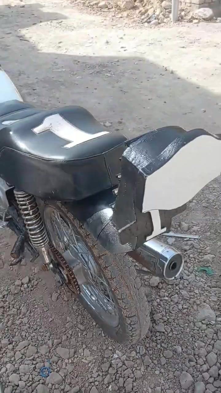 السلام عليكم دراجه جرابيدر للبيع موديل 24 دراجه بدل مفتوحه بدر بها كور وبوشه اوراق سكنراوراق اوراق موديل 15 السعر 500 قفل***********
