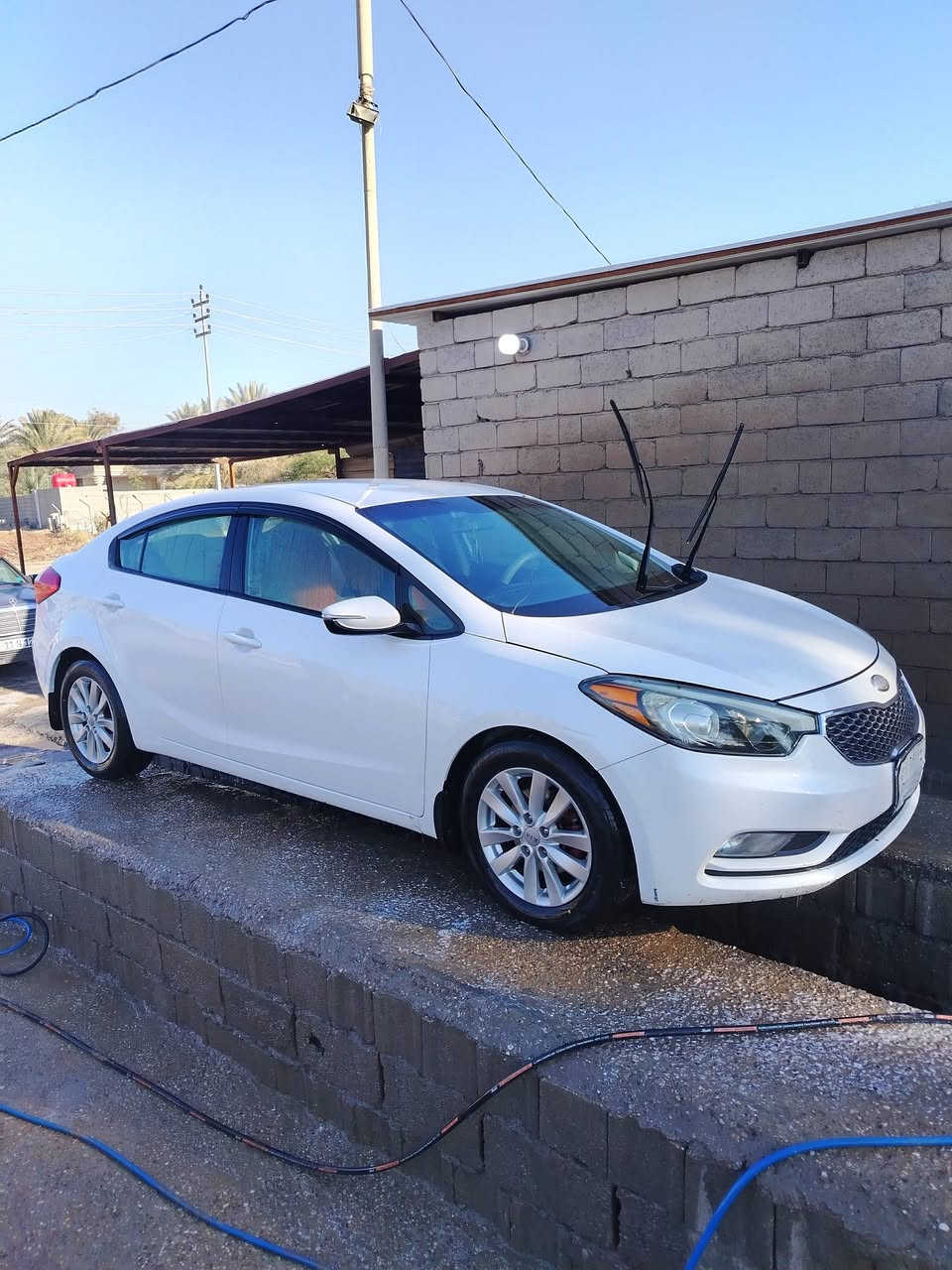 كيا فورتي ٢٠١٤ ابيض رقم ديالئ الضرر قبق جنطه فقط محرك ٢٠٠٠ دوش السياره جاهزه برغي مابيه نقص السعر ١٢٠...  مكاني ديالئ ***********
