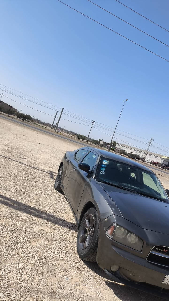 سلام عليكم 
جارجر 10 
طبق الاصل 
قماره فقط 
جاهزه وبيها تراي وشلعه تشگ الكاع 
تبريد ثلج 
مكان سياره بابل الحله 
***********
سعر 38 مجال جدااا بسيط
