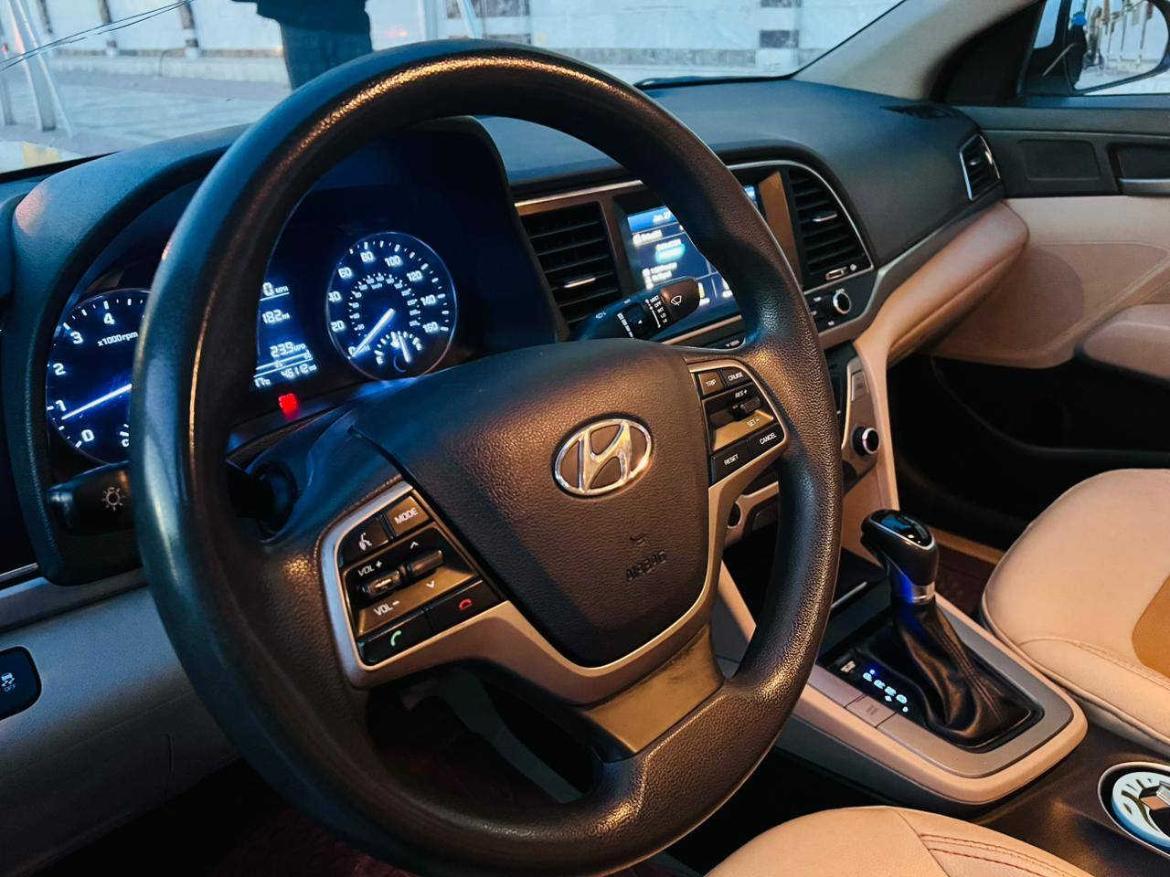 سلام عليكم النتراء موديل ٢٠١٧ أمريكي تبديل بنيد فقط كفاله من البارد والرش  ماشيه (45)سياره كارتون بعد عل زيرو مكينه ما مفتوحه ومكفوله حداديه كارتون حره بسمنه ذي قاره السعر ١٢٥ وبيه مجال ***********
