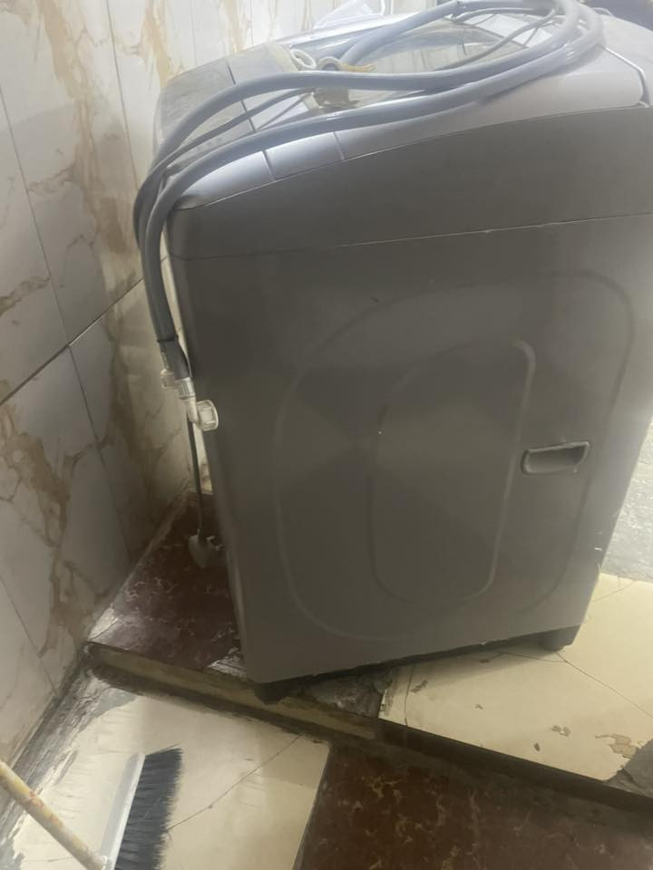 السلام عليكم للبيع غساله فول اوتاماتيك كوري الباب الاول مكاني بغداد القاهره هذا رقمي ***********
السعر ٤٠٠وبيها مجال شغاله
