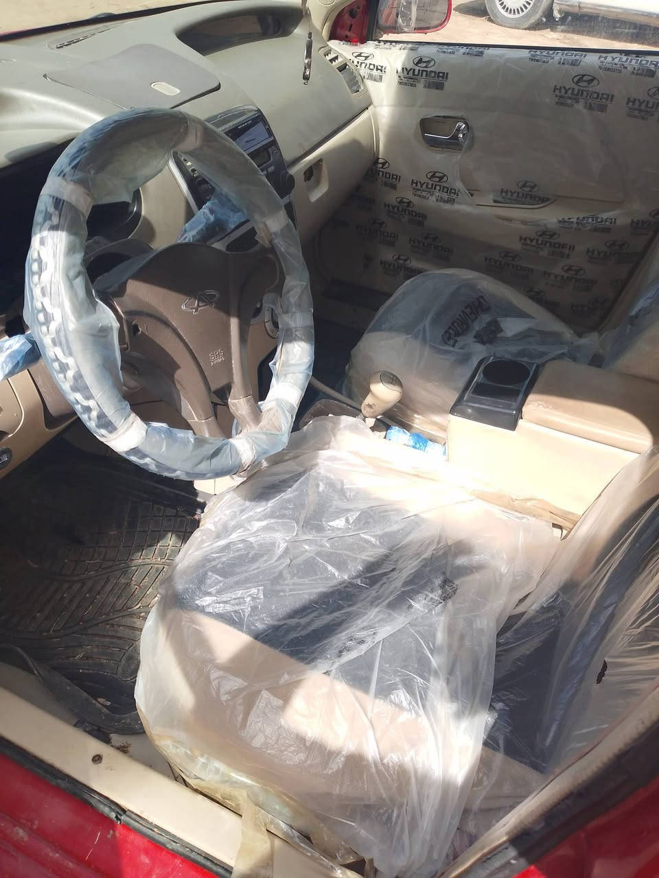 السلام عليكم سياره شيري موديل 13 السياره مكفوله مكينه وكير مكفولات كشر نضيف دواخل  سنويه ال 29 تخم تايرات جدد مكان ديوانيه قضاء غماس السعر 30 وبيه مجال الرقم ***********
