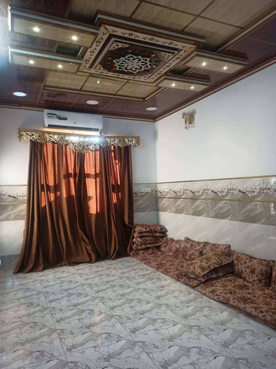 بيت للبيع
مساحة 156
مشيرفة الاولى/خلف مدرسة زيد ابن الخطاب
سعر 115
للتواصل.
***********
