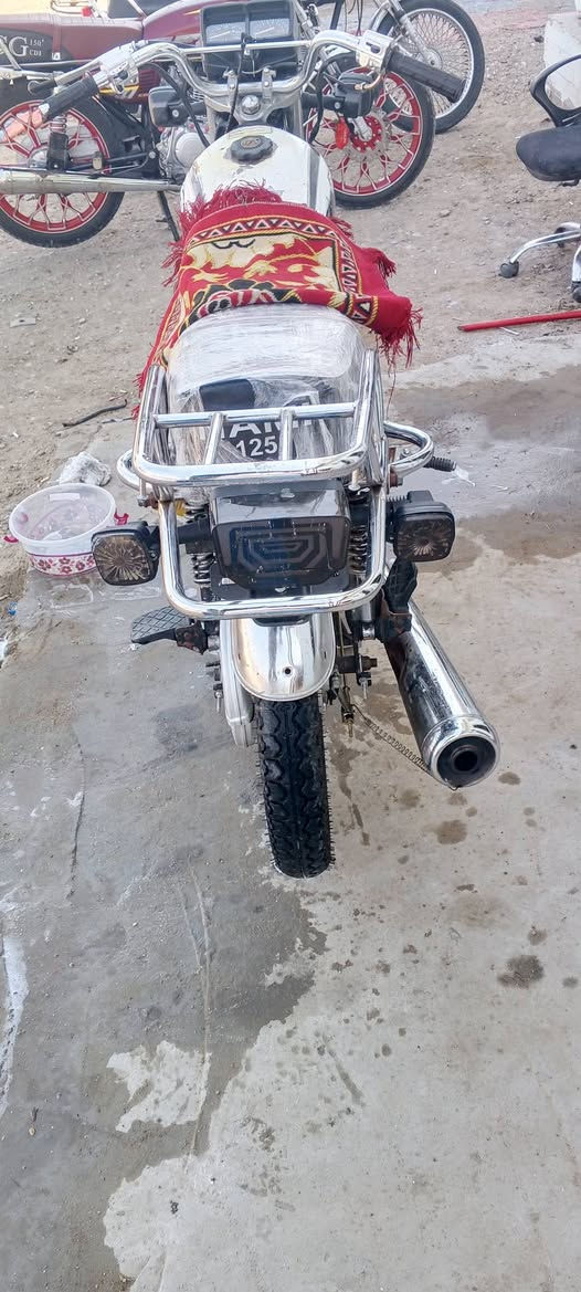 سلام عليكم دراجه نامه بروه موديل ١٧سعر ٣٧٥٠وبيه مجال كرهبايات كله شغاله دراجه خير من  ***********/***********
