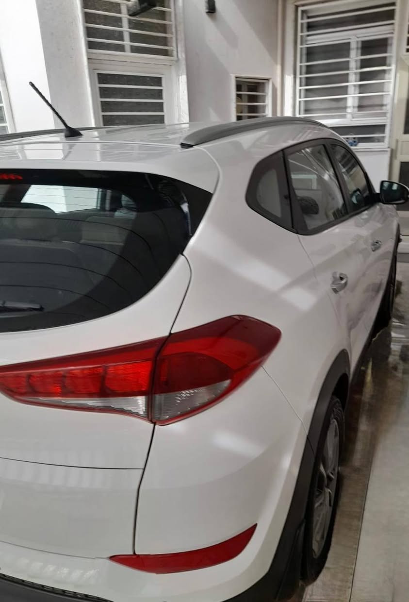 سلام عليكم
توسان خليجي موديل 2018 

ماشيه 104 الف كيلو 

رقم بابل جديد انكليزي وسنوية لل 2030 

كفاله سياره من الصبغ والتبديل والگير والمكينة والتبريد فقط بيها بارد قليل بالجاملغ .. 

السيارة حلوة ومابيها اي نقص .. 

مواصفات .. 

بصمه 

5 كامرات 

قطعتين تبريد 

شاشه جبيره 

اشاير مري 

وبعد هواي مواصفات غنيه عن تعريف 

مكانه بالحله 

سعرها 188 وبيها مجال بسيط 
غير متواجد عالفيس 

للاستفسار اكثر الاتصال ***********
