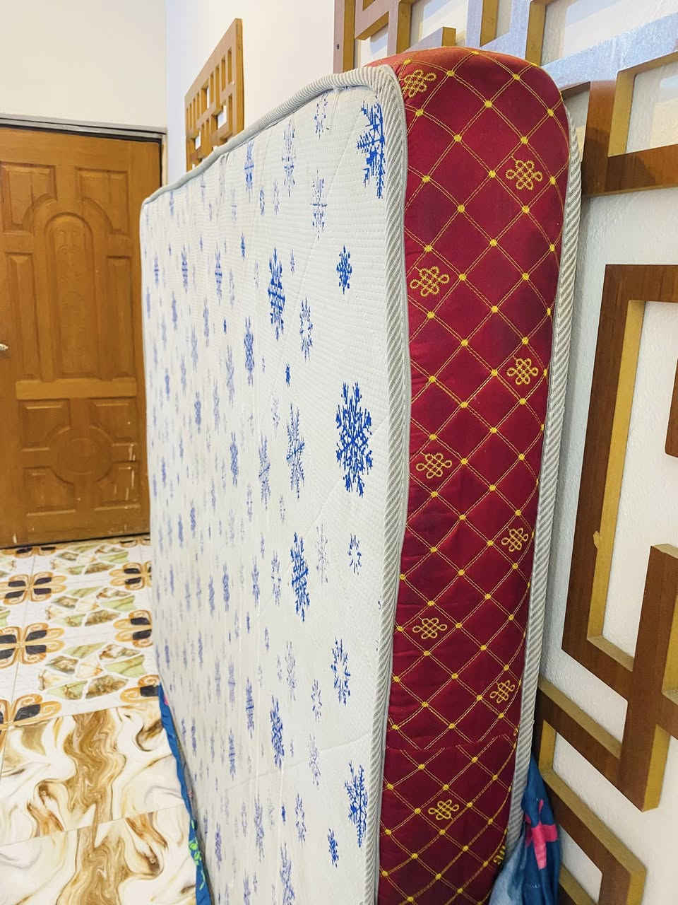 عندي هذا الدوشك للبيع طول ٢٠٠و عرض ١٦٠ و ارتفاعه ٢٠ سم مكاني بغداد الدوره


**إذا كنت صاحب هذا الإعلان وتريد حذفه لأي سبب، رجاءا أرسل رسالة إلى الدعم الفني**