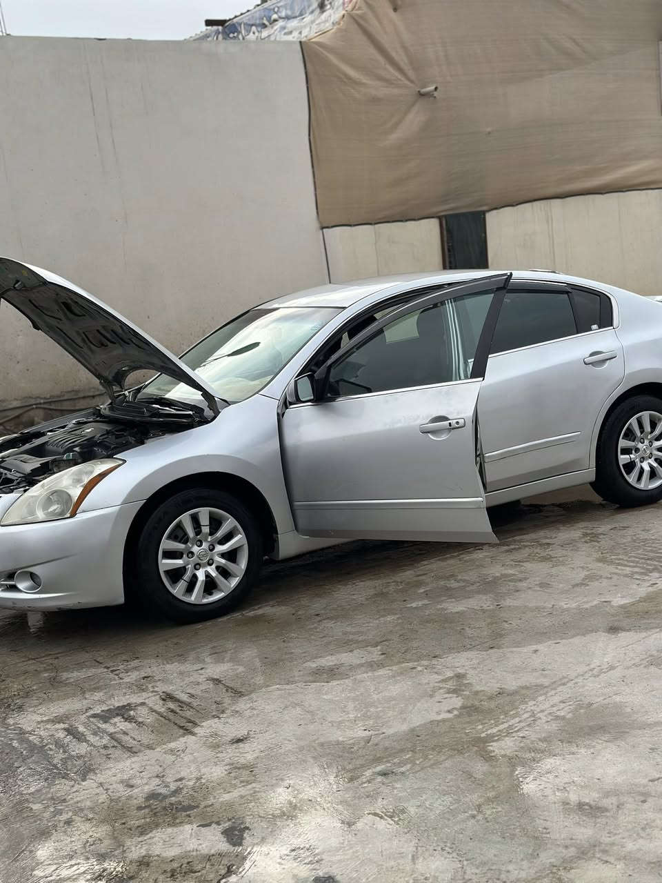 السلام عليكم نيسان التما موديل 2012
سياره امريكيه كير مكينه كفاله عامه صدر تاير كهربائيات كله كامل سنويه لل30 ب اسمي سياره  
بيها صبغ اقل حزام ابيعلك حزام  سياره بدون ضربه فقط صبغ السعر 87وبيها مجال مكاني ديالى تقاطع الجيزاني ***********
