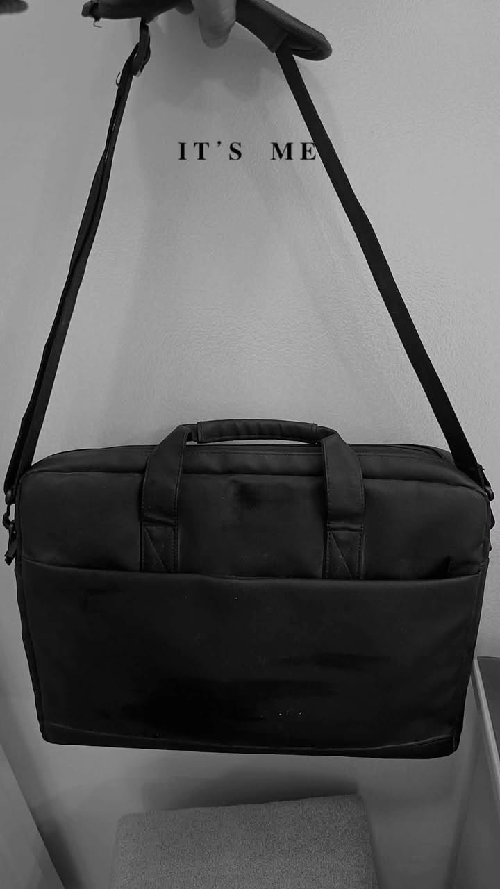 السلام عليكم 
حاسبة نوع لابتوب Hp نضيفة جدا 
مواصفات الحاسبة 
معالج Ci5 جيل 6 سرعة 2.30GH
كارت شاشة مدمج 
رامات 8GB
تخزين 256
نضام التشغيل ويندوز  10  64bit
كامله الملحقات الشاحن مع حقيبه .
مناسبه جدا للدراسه وللبحوث الجامعية
السعر ٢٢٥
لعنوان حي الجمعيات


**إذا كنت صاحب هذا الإعلان وتريد حذفه لأي سبب، رجاءا أرسل رسالة إلى الدعم الفني**