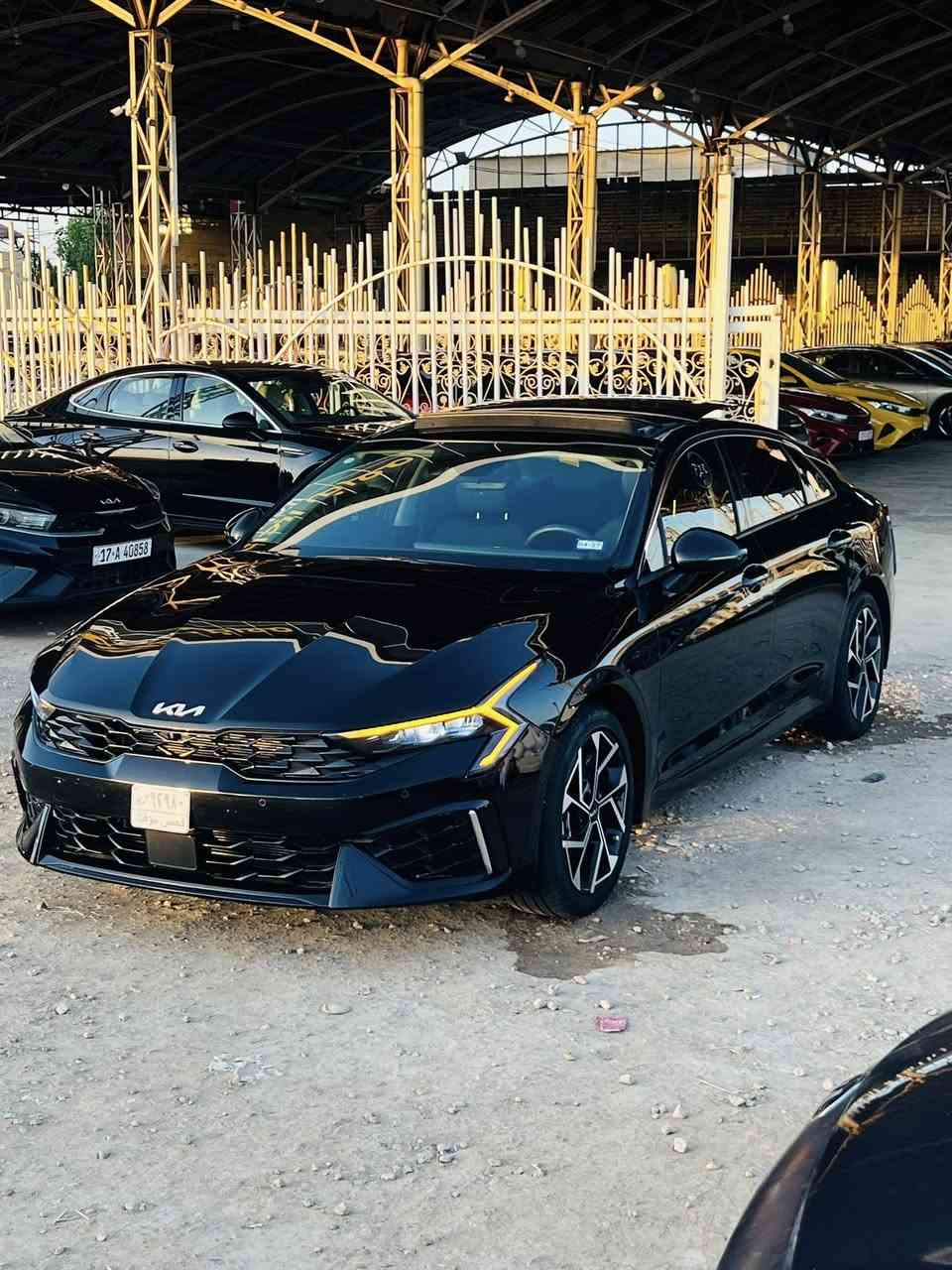 يالله السلام عليكم 
كي فايف 2025 
فول مواصفات1/1
بنوراما خمس كامرات رادارات مقاعد تدفئه تبريد خزن ميموري رادارت فول امامي جانبي وخلفي 
وارد امريكي شهداء مثنى مرقم وجاهز
حادث جاملغ وبنيد بدون اي عابر شاصي سليمه 100%
السعر:179$ وبيهااا مجال 
التواصل/*********** 
العنوان/السماوه الرميثه الشارع العام
