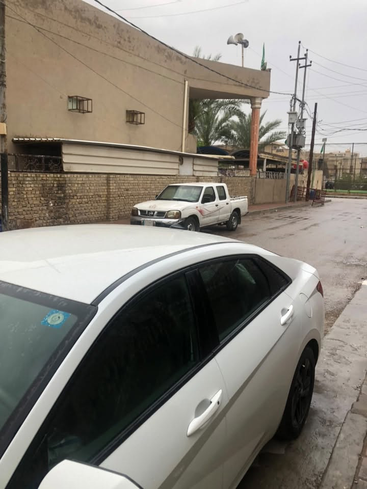 السعر ١٥٠
مكاني بغداد حي اور 
                       ***********
 هيونداي النترا   ELANTRA 
 موديل ٢٠٢٢       
رقم بغداد دولي  نفاذ سنويه ٢٠٢٩
ماشية ٥٤ كم
   للون ابيض صدقي 
 السيارة حادثها جاملغ وبنيد بدون دواخل 
لدنهاري  LED 
انظمت ترحيب
حجم المحرك2000
الجنطه بصمه
تبريد ثلج 
المري قابلة للطي 
رادر بلمرايا 
تحكم مقود جهتان 
المودات
الاوامر الصوتية 
شاشة  حجم كبير
كاميرا دوارة 
٣ بصمات 
دشبول متصل 

‼️السيارة جاملغ ايمن صبغ فقط  ‼️
