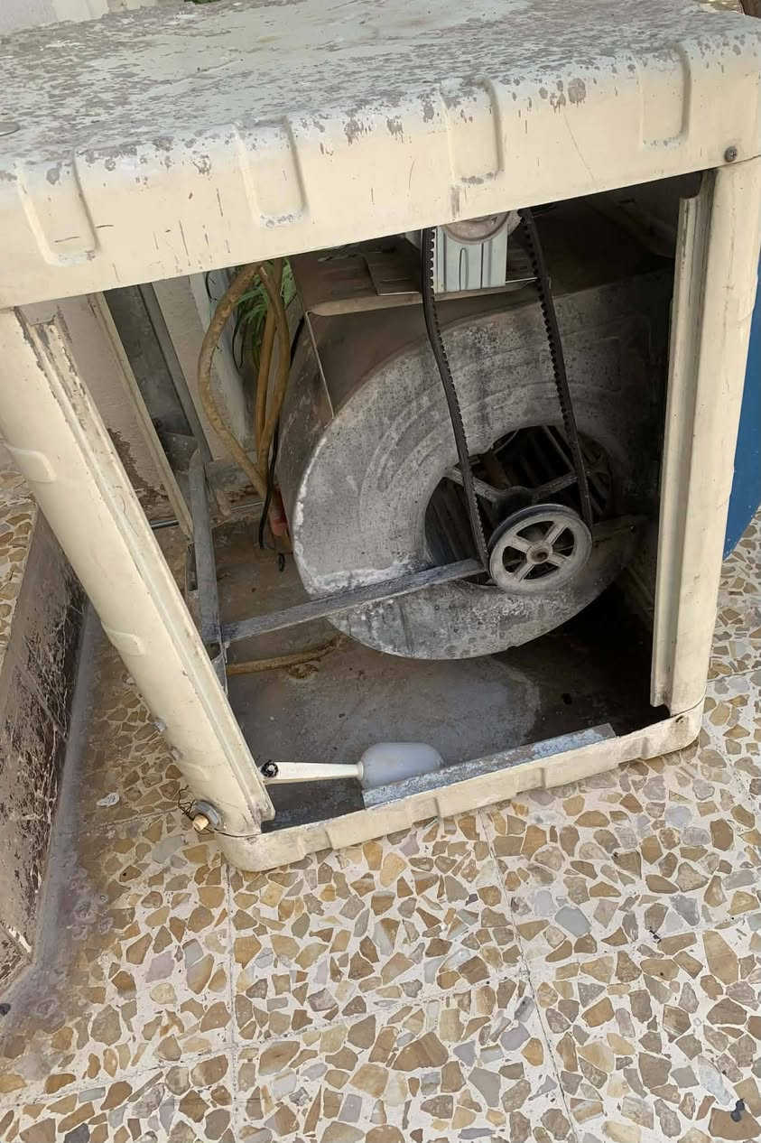 قشر مبرده نظيف حجم واحد ونص السعر  40 الف 
الجانب الايسر


**إذا كنت صاحب هذا الإعلان وتريد حذفه لأي سبب، رجاءا أرسل رسالة إلى الدعم الفني**
