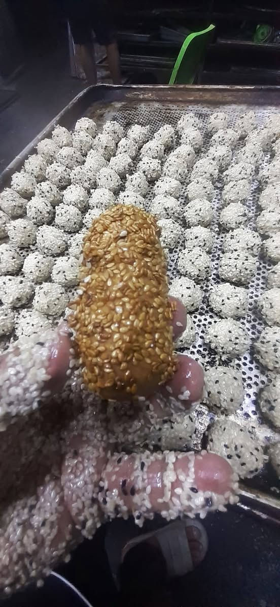 خلفه معجنات وصمون وفطائر وكاهي وبورك وطلع محافظات ***********واتساب

