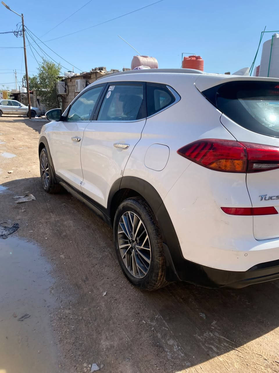 توسان للبيع 
خليجي مديل 2020
بيها بارد قليل  بالباب والباقي كفاله
محرك 2000 
بأسمي

للاستفسار 
+964 770 499 6802
