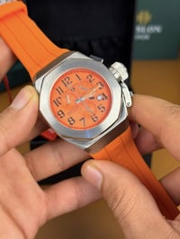 ساعه • سويسري • للبيع