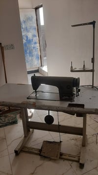 مكينه للبيع وليريد يراسلني على هاذه الرقم 07710805181