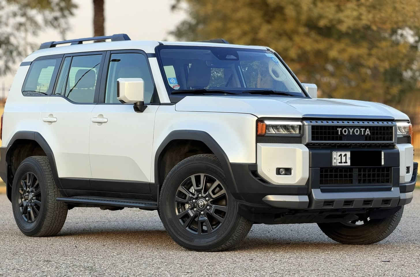 سلام عليكم.... اخوان عندي برادو 2024  (R3)استلام شركة ساز ماشيه 24 الف فقط  وبالضمان لون ابيض رقم بغداد بأسمي وتحويل مباشر  السياره مكفوله من كلشي ومغلفه بالكامل ابيض طافي سعرها 48800$ واي استفسار هذا رقمي *********** 
مواصفاته 
سلايد 
كشنات جلد وكهرباء لون بيجي 
باب خلفي كهرباء 
فور ويل 
سبعه راكب 
ثلاجه 
انظمة قياده 
لايت زنون
