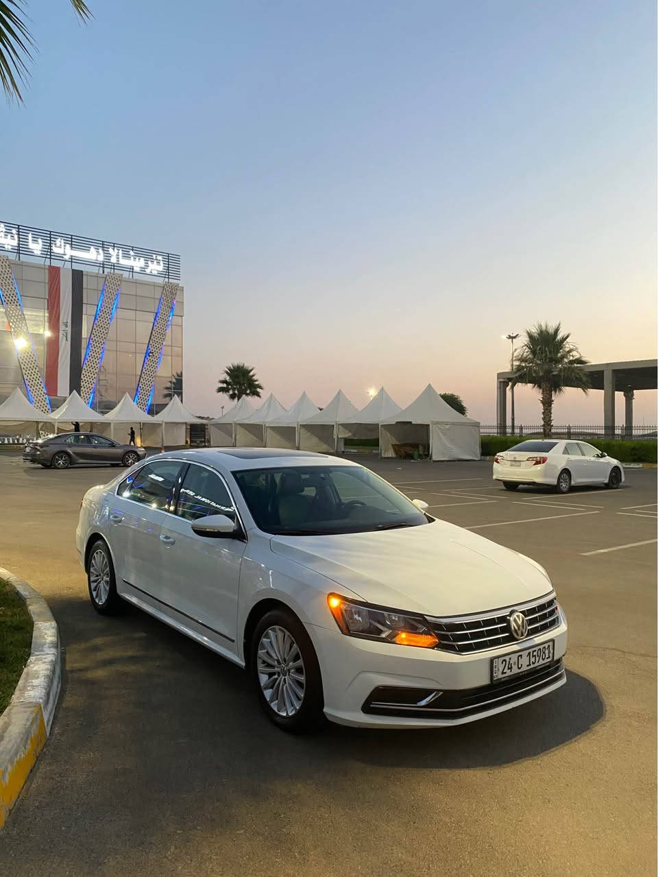 Volkswagen Passat 2016 
سيارة فوا مواصفات 
محرك ١.٨ تيربو 
ماشية ٦٩ الف ميل 
رادار خلفي و امامي 
بدون تعديل بدون اي ضربة 
بدون دواخل و ارباكات 
بيها ٥ قطع كلير امريكا بخ بدون حادث 
الكير و محرك ب شرط و تحويل وكالة هم 
سعرها ١١٥$ ورقــة و بيها مـجال 
للمزيد من المعلومات اتصل على هذا الرقم 
(***********) سميل, دهوك
