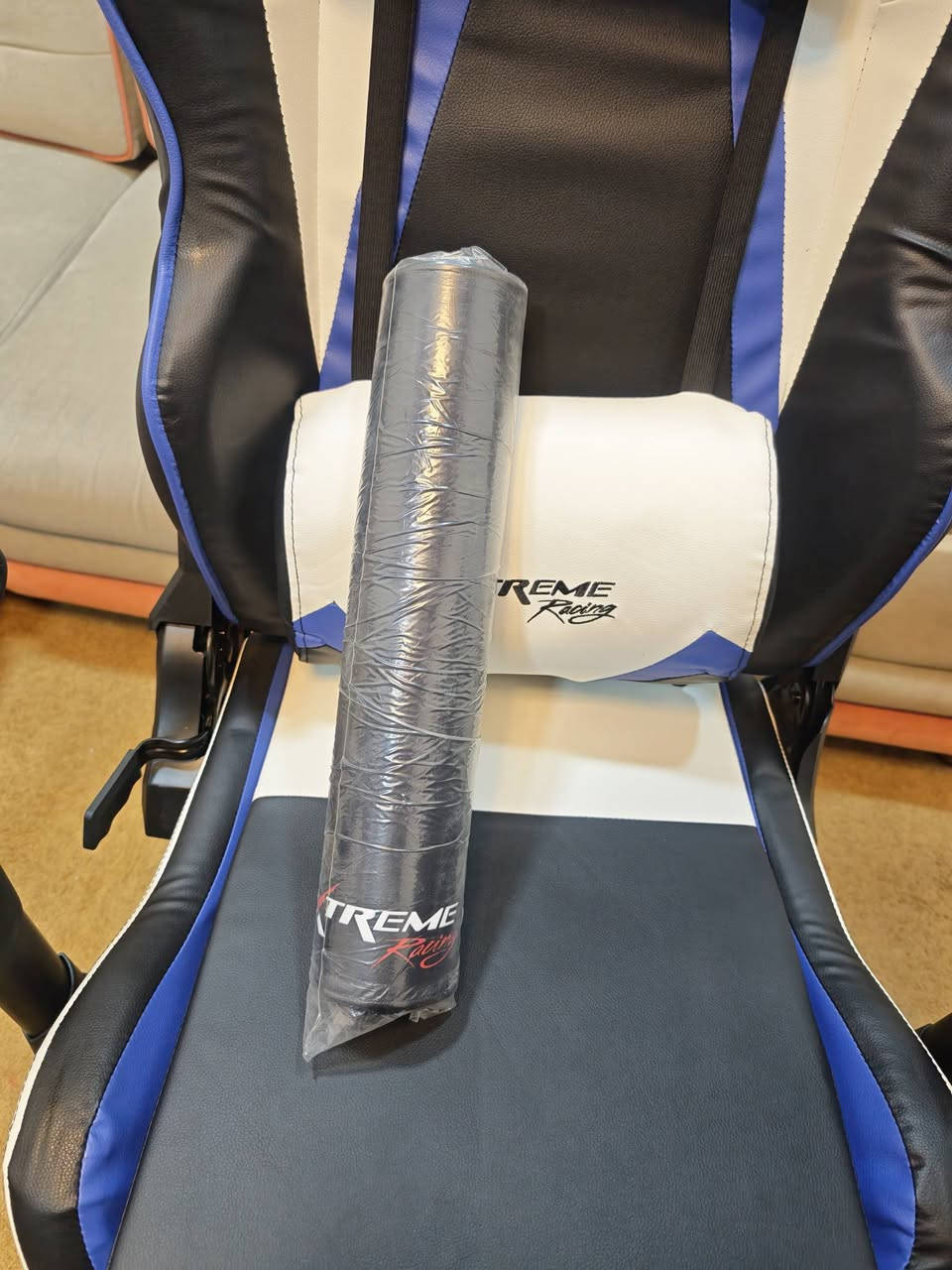 كرسي كيمينك اصلي ثقيل 
جديد غير مستعمل جاي ويا ماوس باد  
135 الف


**إذا كنت صاحب هذا الإعلان وتريد حذفه لأي سبب، رجاءا أرسل رسالة إلى الدعم الفني**