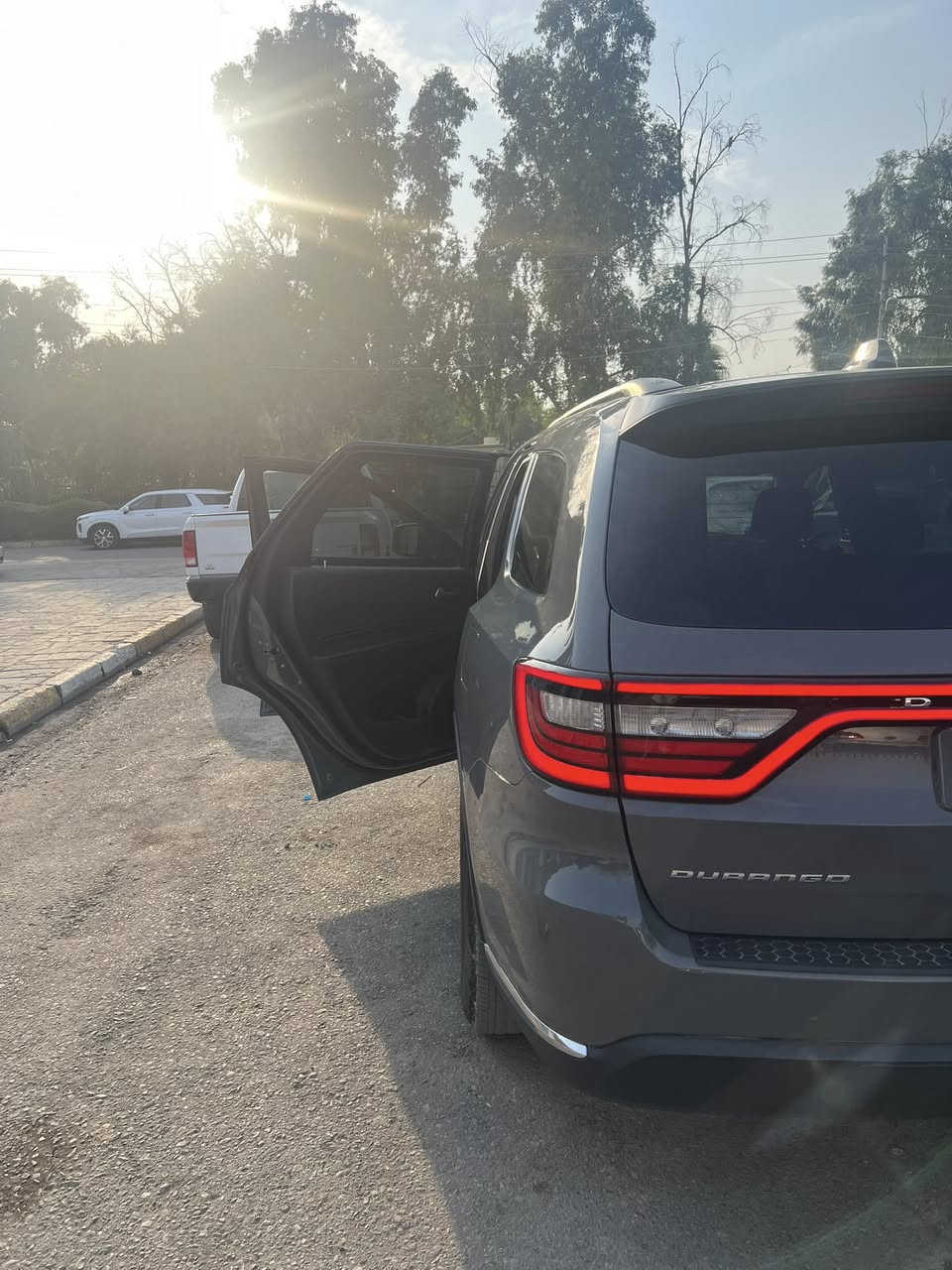 دورنكور وارد أمريكي موديل2023 بيع سريع
لون إسمنتي محرك 6سلندر 3600 
نظام مراقبه النقطة العمياء
كشنات تدفئه 
فرامل ABS ع الأربع عجلات 
 تدفئه تبريد 3قطع
وشاشه وبصمه 
مواصفات SXTمعروفه 
سعر 225 مكان بصره 
رقم ***********
