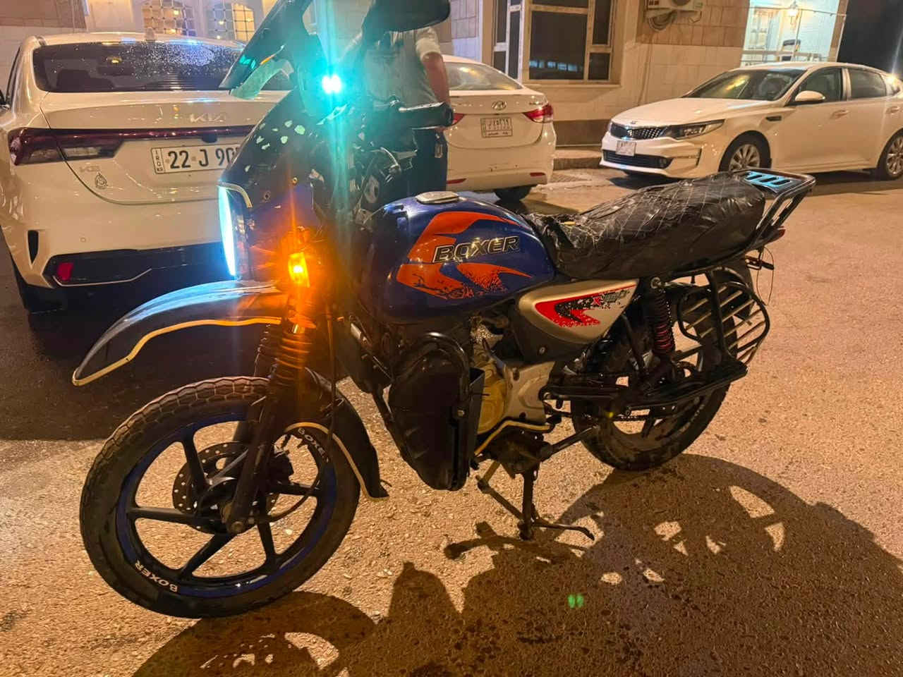 السلام عليكم
بوكسر للبيع موديل 23 دراجه تخبل سلف وهدر دراجه اصولية الاوراق كامله موجوده الدراجه حلوه خير من الله  سعره 1,000,000 مليون وبيه مجال حك جيه مكاني بغداد اليرموك رقمي ***********
