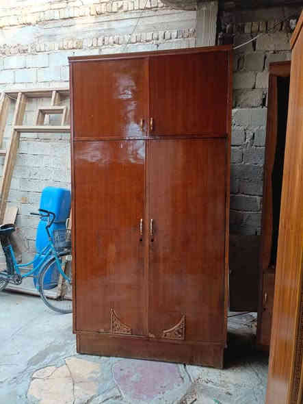 كناتير حطاطه بابين نظافه 95٪مكاني فلوجه حي المعلمين.
بيهن 3ابواب تركي باب اول اخو الجديد.. اي استفسار خاص او اتصال ***********. اسال واجاوبك الاسعار بالتعليقات.
