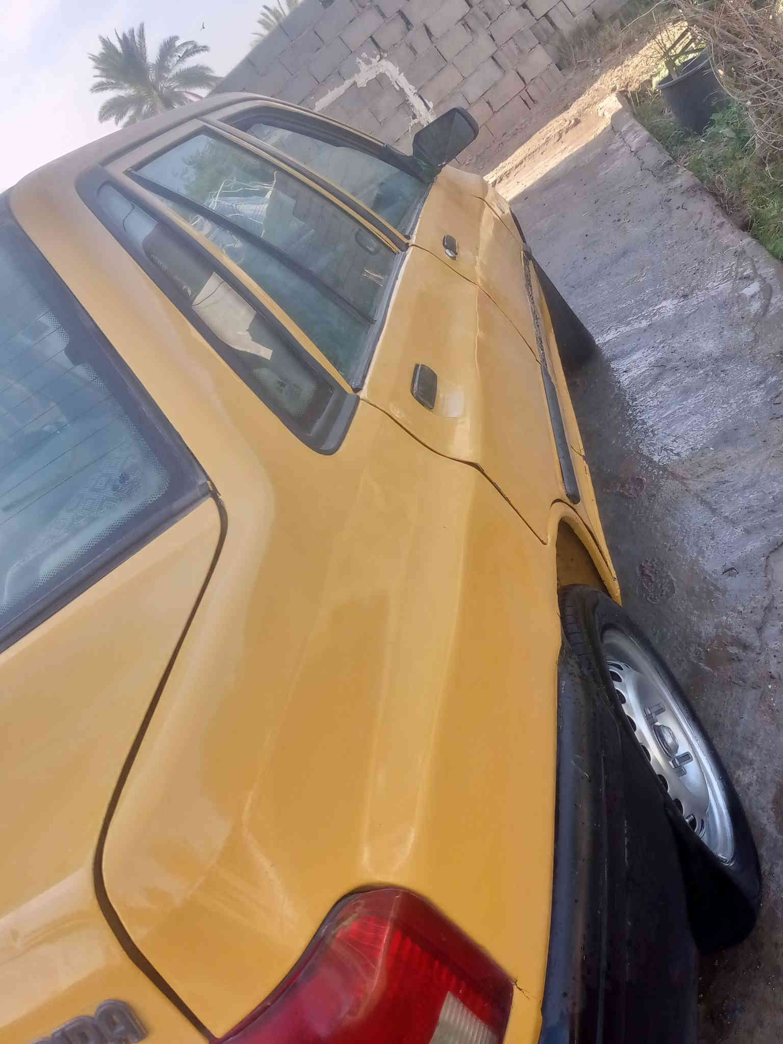 سلام عليكم سياره سايبه تخم تايرات مكينه جديده كير جديده تبريد شغال سياره حلوه جديده موديل  2012 راعيها يريد تحويل مباشر سعر 23 بيها مجال قليل  رقمي *********** اتصل بيك خير وتدلل
