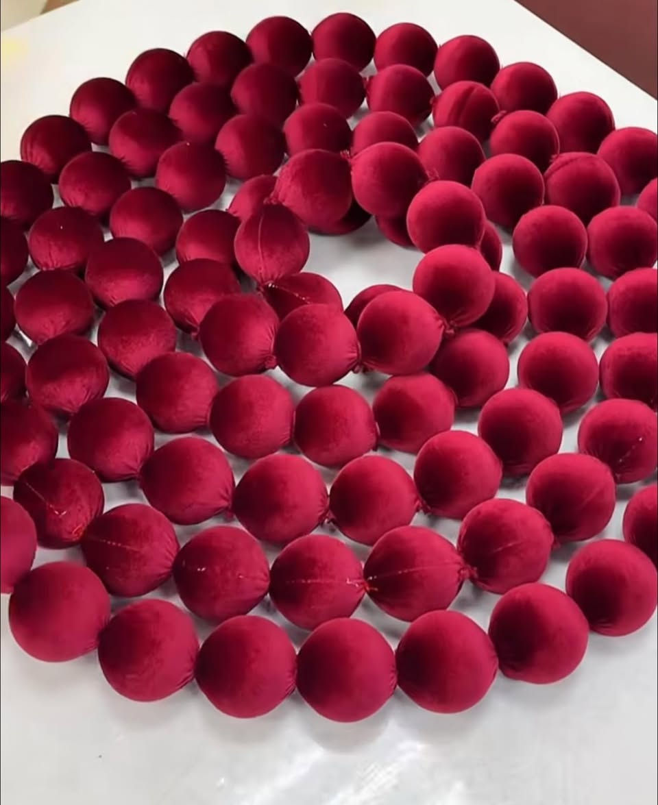 🔴كل عام وانتم بالف خير وعيدكم مبارك 🔴
🟣رجع توفر ديكور الكرات التركي للديكورات وكوشات الاعراس وتزيين السيارات 🟣
🟡القياسات والالوان حسب الطلب 🟡
🟤للحجز مراسله الصفحه 🟤
⚪️. #العراق #بغداد #بابل #الانبار #الموصل #اربيل #سليمانيه #كركوك #كربلاء #النجف #الديوانيه #الناصريه #البصره #السماوه #صلاح_الدين #ديالى #المثنى #واسط #تكريت #دهوك


**إذا كنت صاحب هذا الإعلان وتريد حذفه لأي سبب، رجاءا أرسل رسالة إلى الدعم الفني**