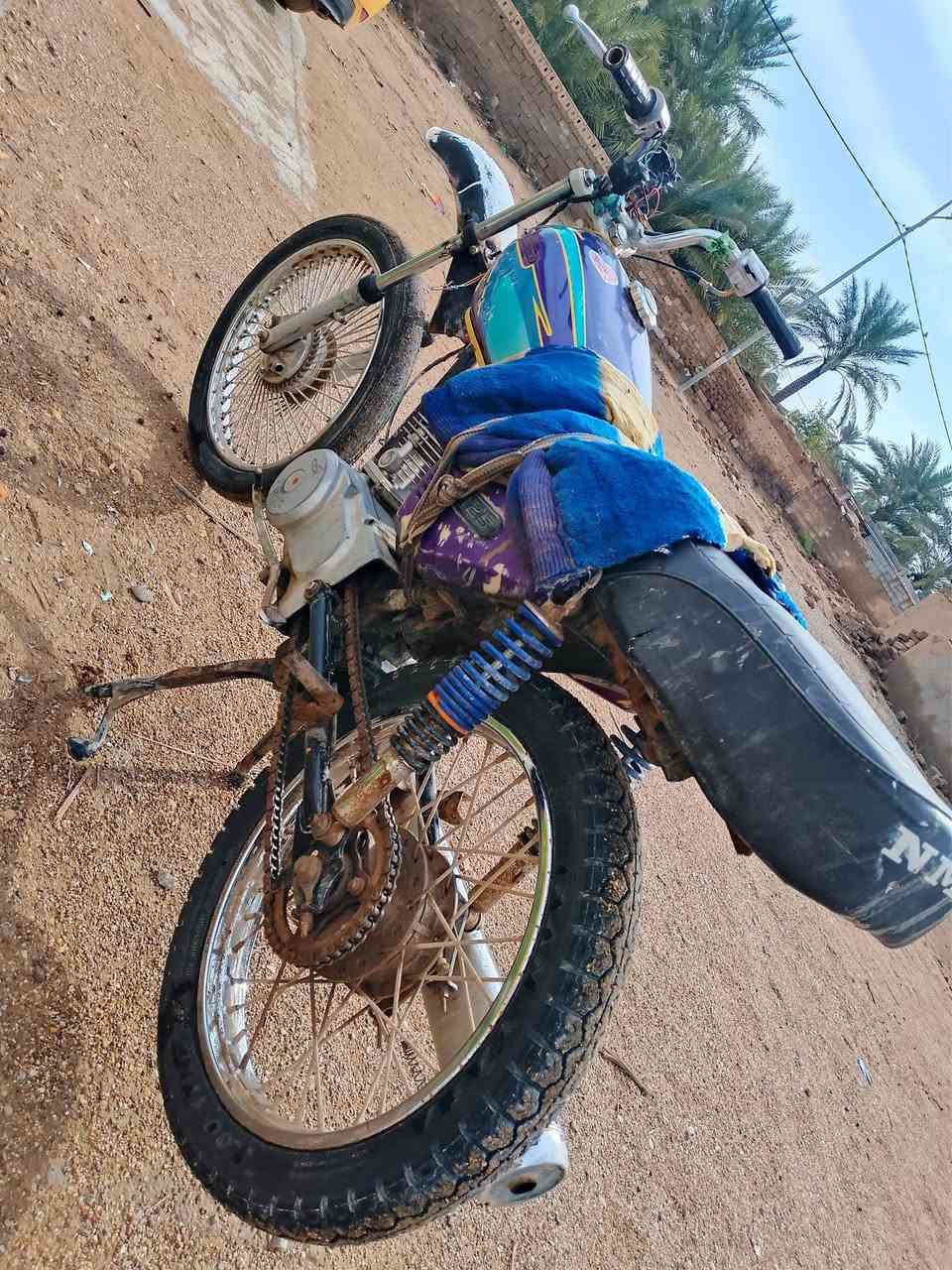 السلام عليكم دراجه للبيع اوراق السعر 150وبيهاا مجال ***********
